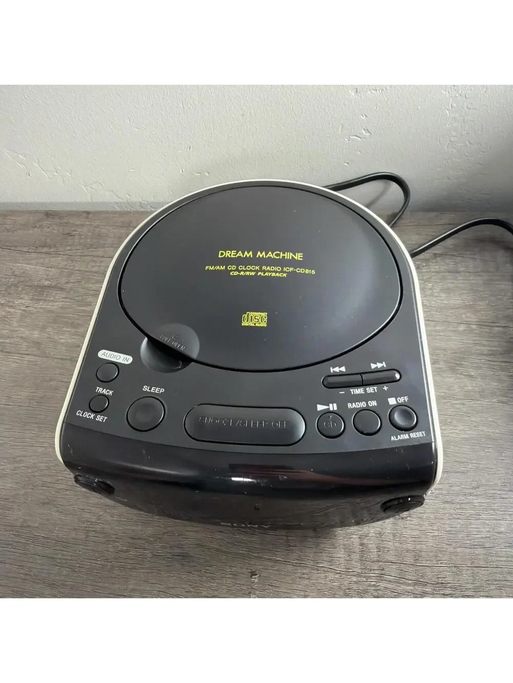 VTG SONY Dream Machine Dual Alarm Clock AM/FM Radio CD Player ICF-CD815 TESTED